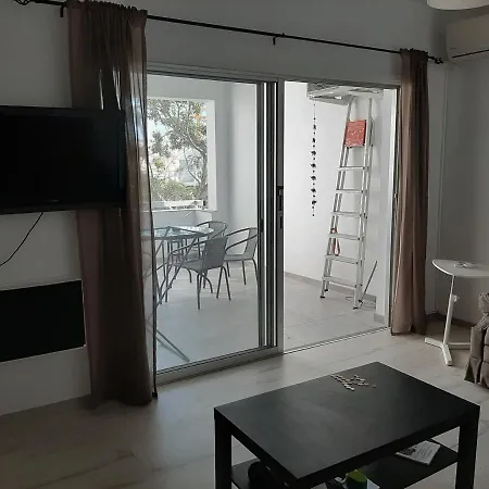 홈스테이 In Molos Flat *